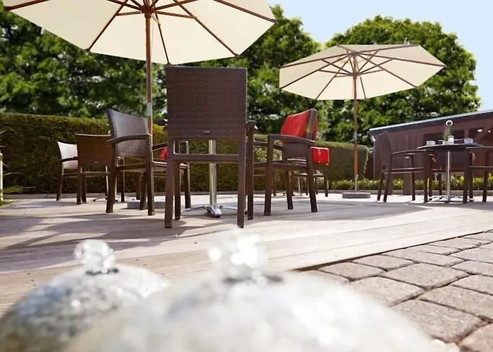 德普瓦布里克酒店 3*