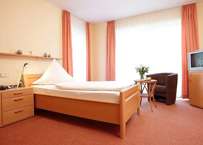 德普瓦布里克酒店 3*